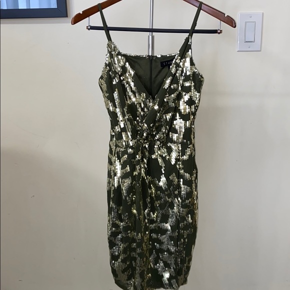 ASOS Starlet Dress Camo Sequence - Picture 3 of 7